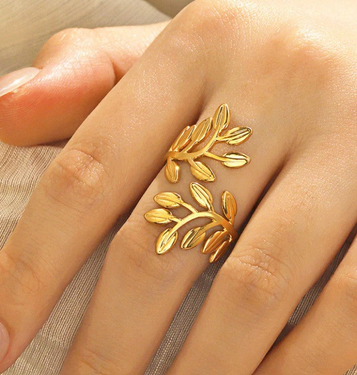 Botanical Vine Ring
