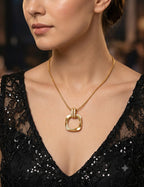 Squircle Pendant in Satellite Chain