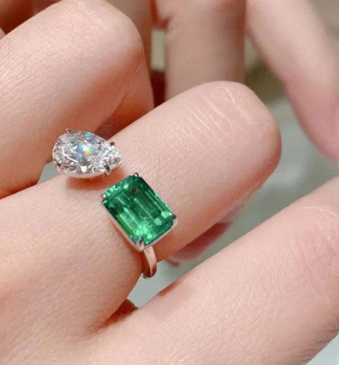 Toi et Moi Ring with Emerald and Tear White stone
